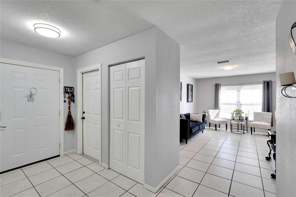 For Sale: $389,900 (3 beds, 2 baths, 1475 Square Feet)