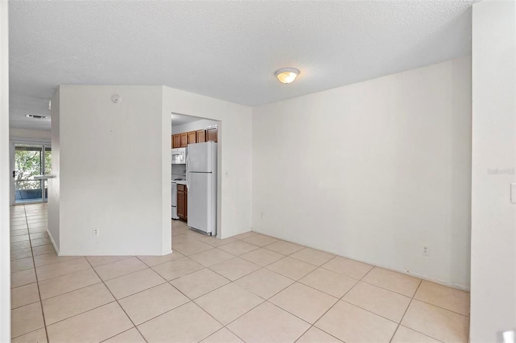 For Sale: $275,000 (3 beds, 2 baths, 1524 Square Feet)