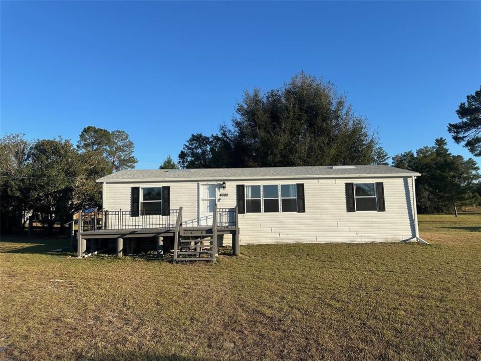 For Sale: $255,000 (3 beds, 2 baths, 1152 Square Feet)