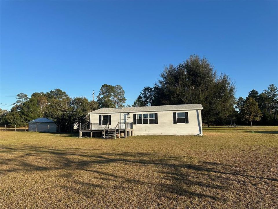 For Sale: $255,000 (3 beds, 2 baths, 1152 Square Feet)