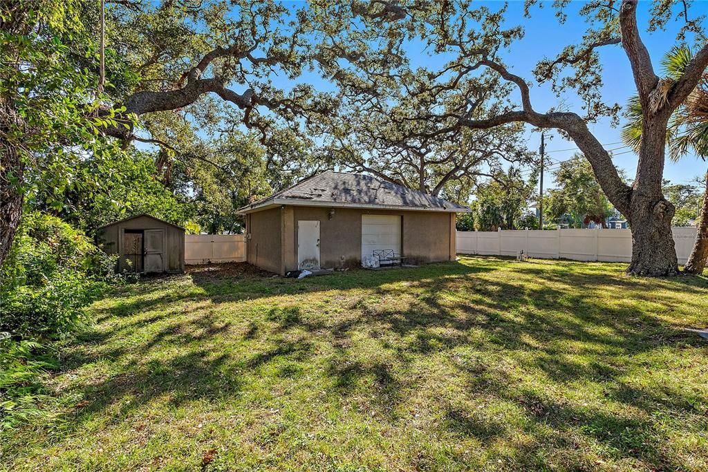 For Sale: $850,000 (4 beds, 2 baths, 2931 Square Feet)