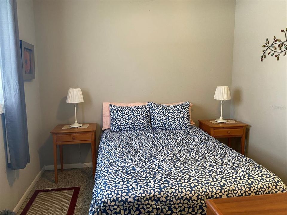 For Sale: $299,000 (2 beds, 1 baths, 880 Square Feet)