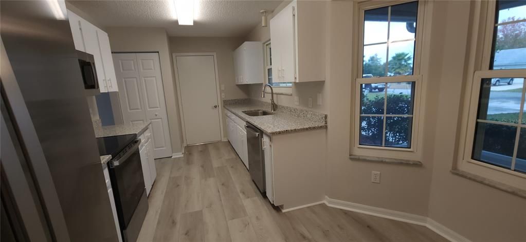 For Sale: $264,900 (3 beds, 2 baths, 1544 Square Feet)