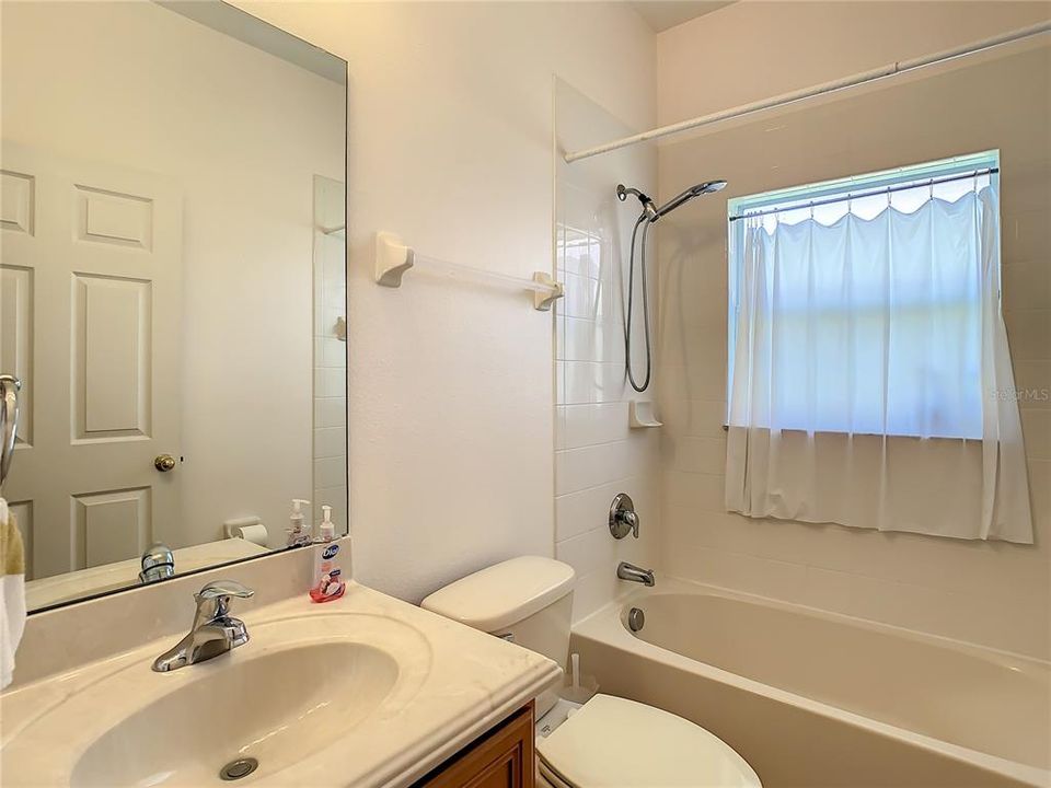 For Sale: $380,000 (3 beds, 2 baths, 1687 Square Feet)