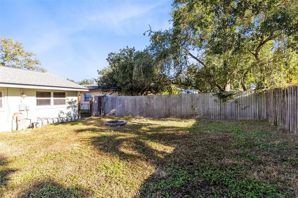 For Sale: $399,000 (3 beds, 2 baths, 1703 Square Feet)