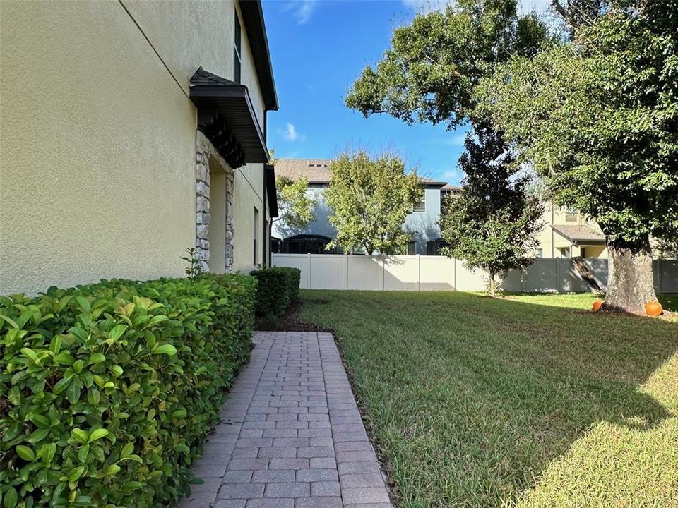 For Sale: $410,000 (3 beds, 2 baths, 1727 Square Feet)