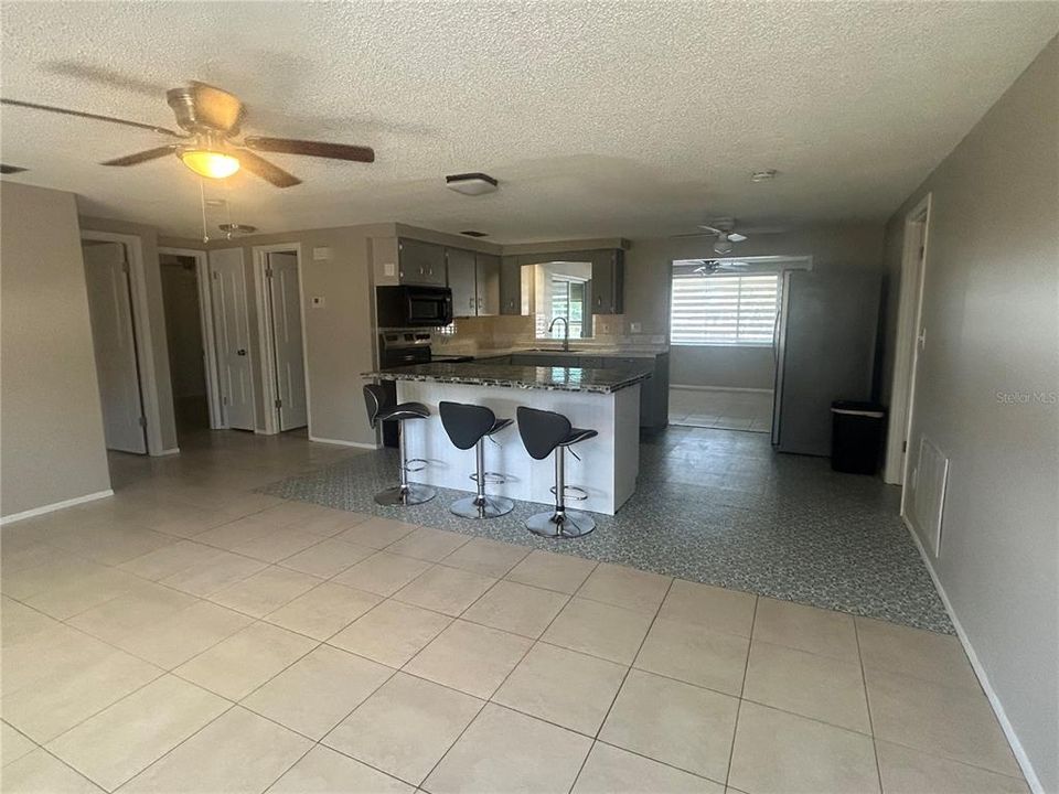 For Sale: $335,900 (3 beds, 2 baths, 1200 Square Feet)