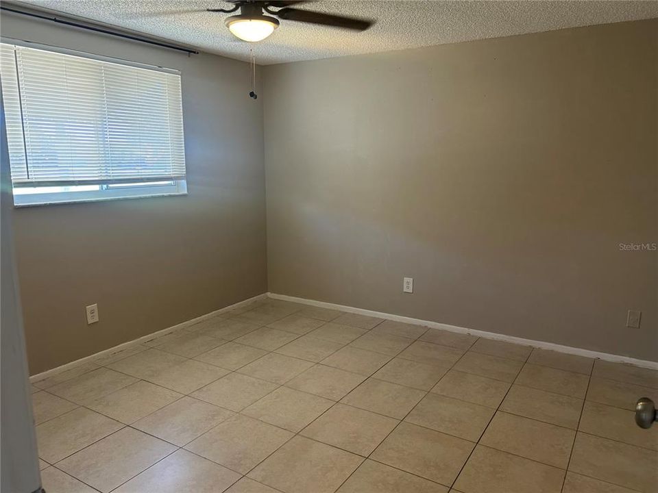 For Sale: $335,900 (3 beds, 2 baths, 1200 Square Feet)