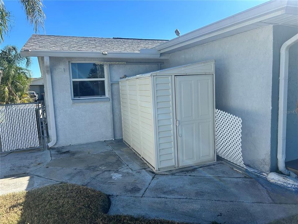 For Sale: $335,900 (3 beds, 2 baths, 1200 Square Feet)