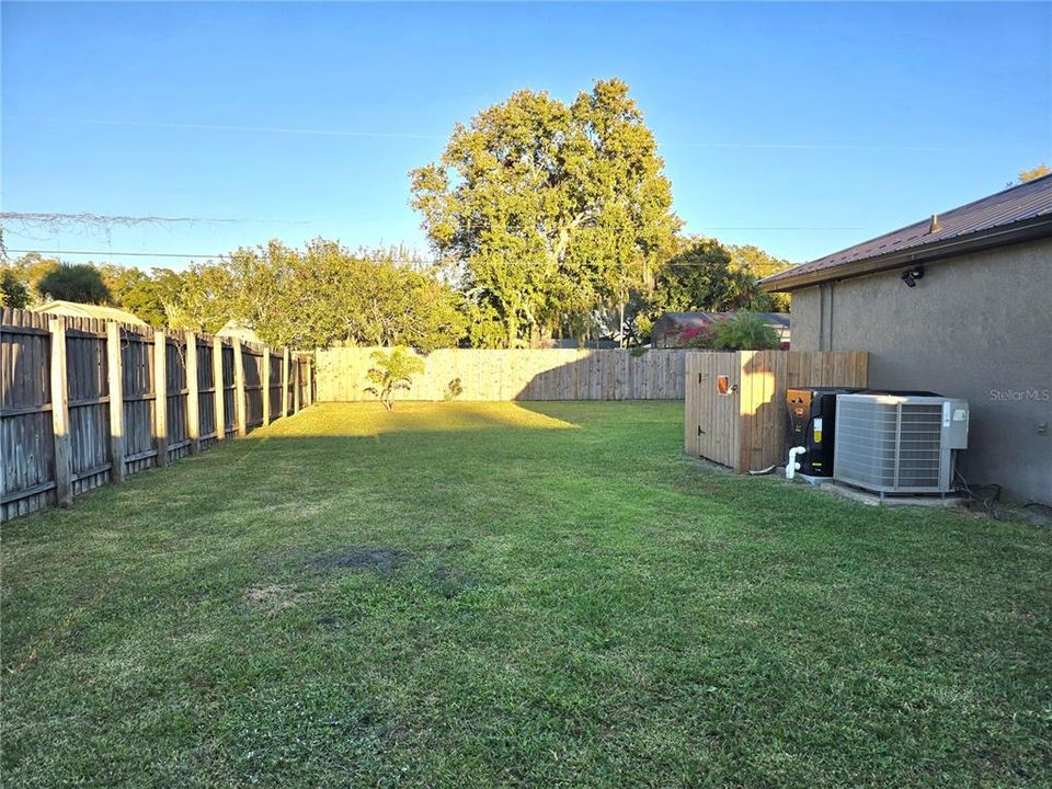 For Sale: $450,000 (3 beds, 2 baths, 2000 Square Feet)