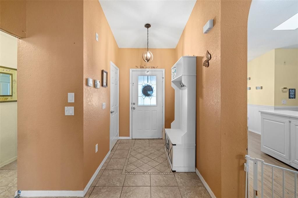 For Sale: $329,900 (3 beds, 2 baths, 2019 Square Feet)