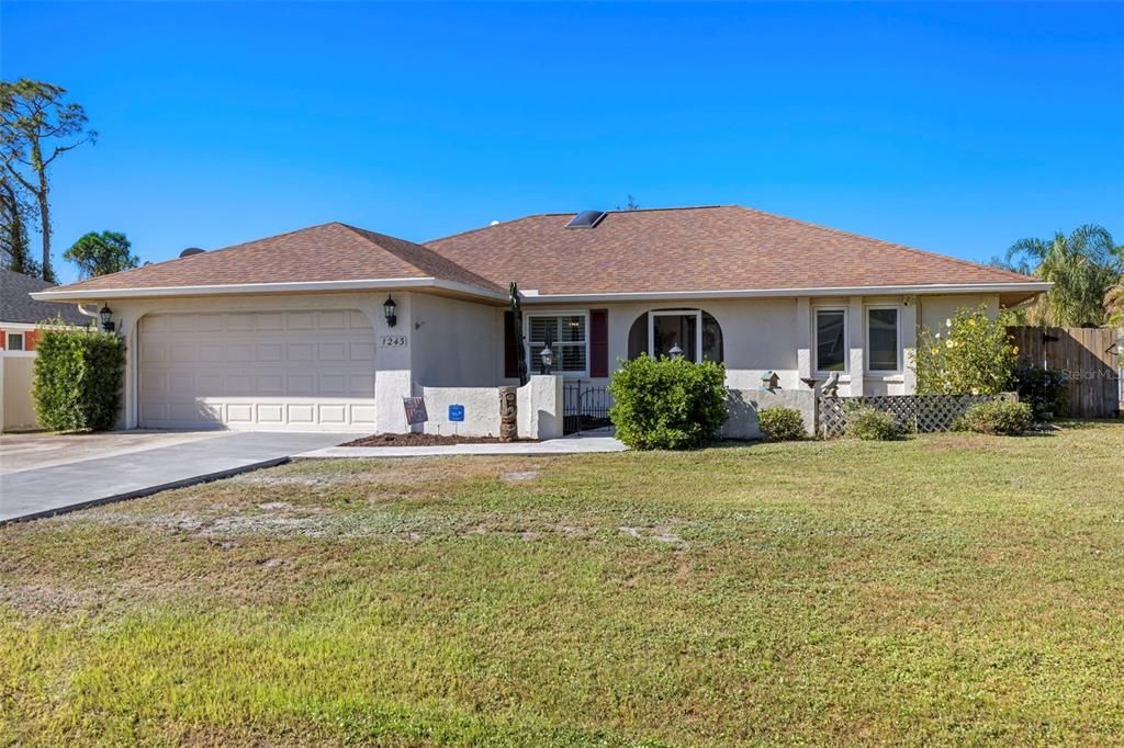 For Sale: $329,900 (3 beds, 2 baths, 2019 Square Feet)