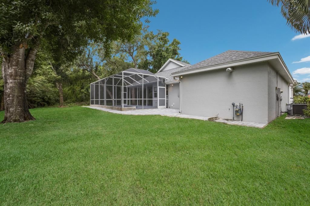 Active With Contract: $3,500 (3 beds, 2 baths, 1675 Square Feet)