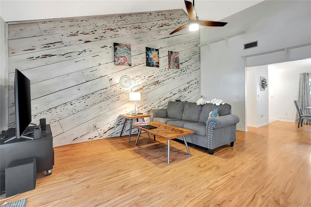 Active With Contract: $499,000 (3 beds, 2 baths, 1855 Square Feet)