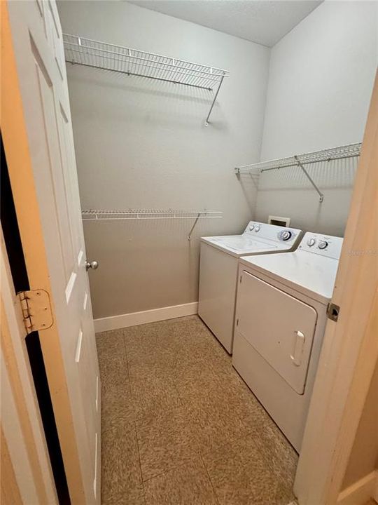 For Sale: $187,000 (1 beds, 1 baths, 801 Square Feet)