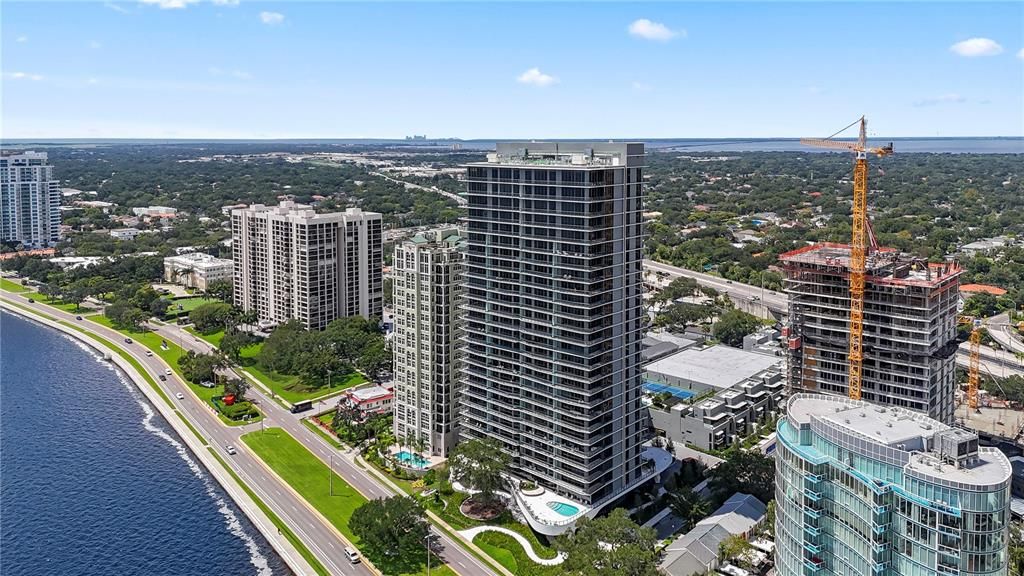 For Sale: $3,199,000 (3 beds, 3 baths, 2940 Square Feet)