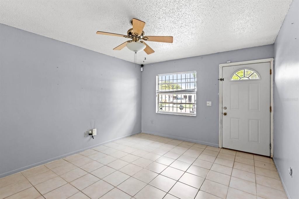 For Sale: $299,000 (3 beds, 2 baths, 1080 Square Feet)