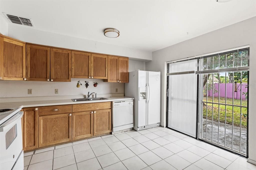 For Sale: $299,000 (3 beds, 2 baths, 1080 Square Feet)