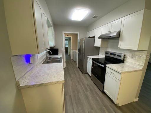 For Rent: $2,000 (3 beds, 2 baths, 1231 Square Feet)