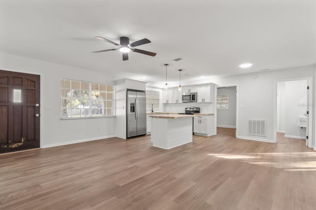 Open Floor Plan... View from Livingroom toward the Kitchen/Dining Area