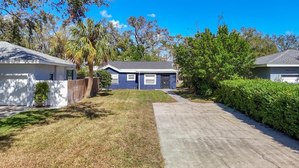 For Sale: $594,900 (3 beds, 2 baths, 1606 Square Feet)