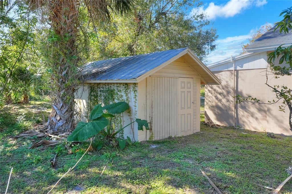 For Sale: $210,000 (3 beds, 2 baths, 1012 Square Feet)