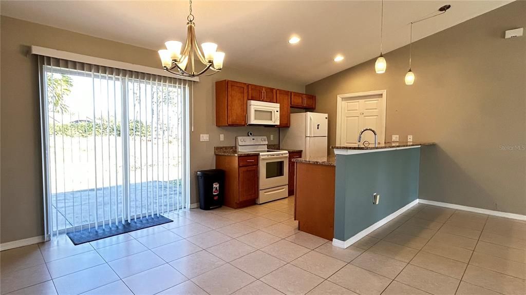 For Rent: $1,800 (3 beds, 2 baths, 1170 Square Feet)