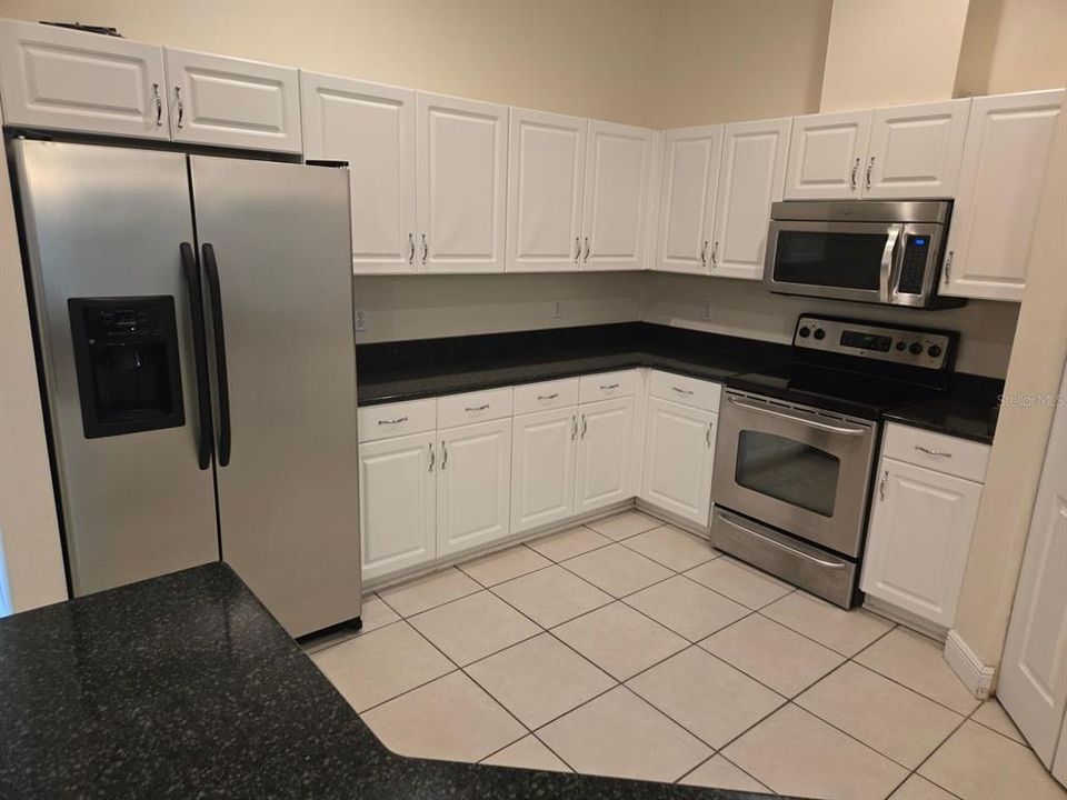 For Rent: $2,800 (4 beds, 2 baths, 2149 Square Feet)