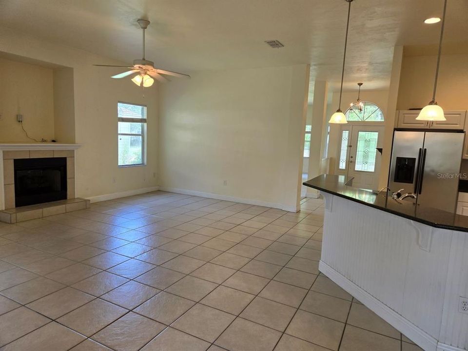 For Rent: $2,800 (4 beds, 2 baths, 2149 Square Feet)