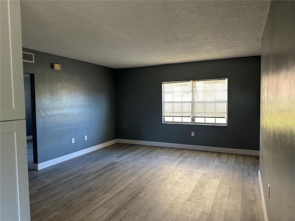 For Rent: $1,650 (2 beds, 1 baths, 828 Square Feet)