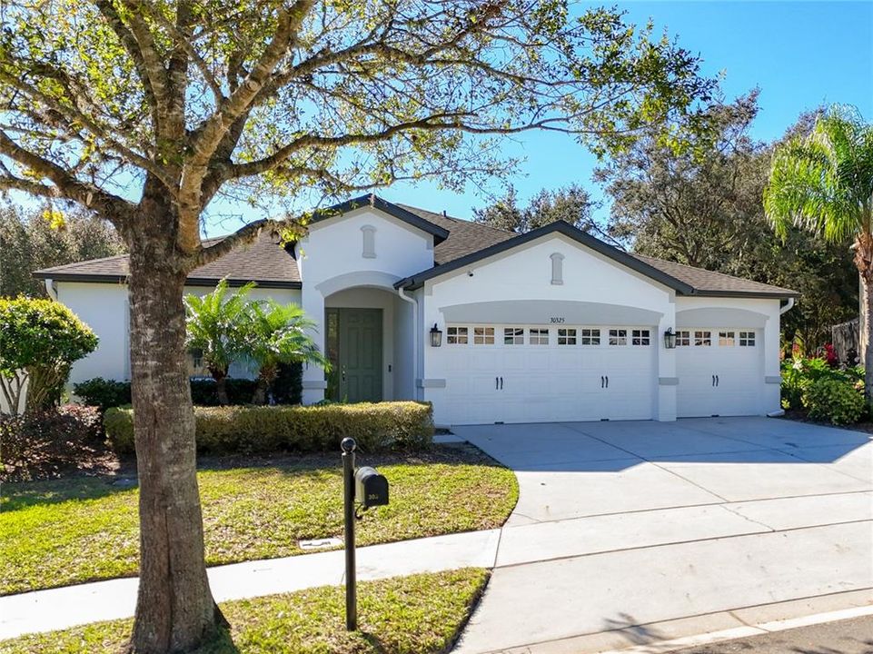 For Sale: $652,000 (4 beds, 2 baths, 2350 Square Feet)