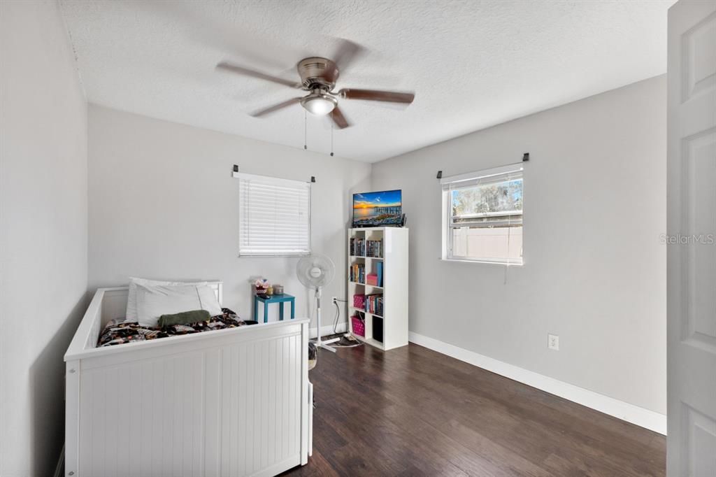 For Sale: $449,000 (4 beds, 2 baths, 1928 Square Feet)