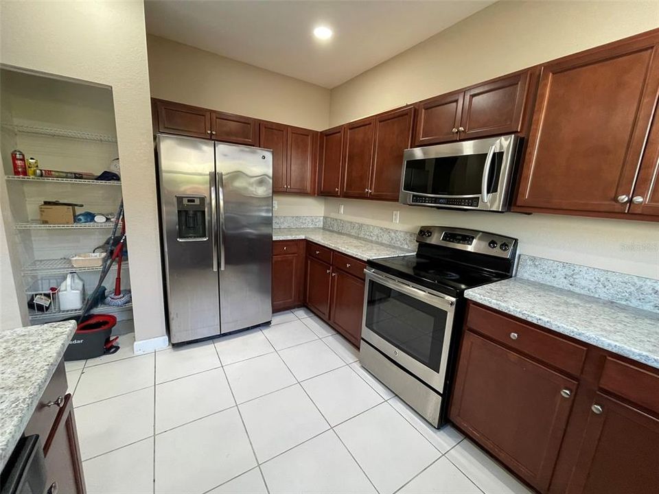 For Sale: $435,000 (3 beds, 2 baths, 1740 Square Feet)