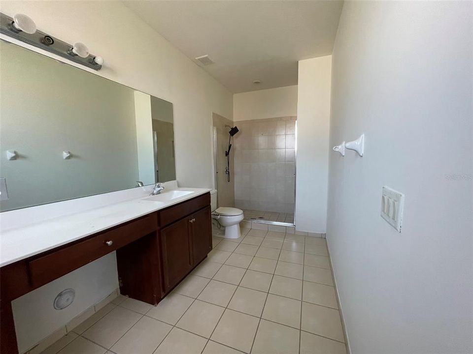 For Sale: $435,000 (3 beds, 2 baths, 1740 Square Feet)