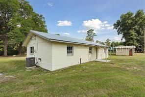 For Sale: $234,000 (3 beds, 2 baths, 1400 Square Feet)