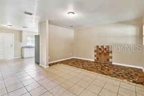 For Sale: $234,000 (3 beds, 2 baths, 1400 Square Feet)