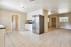 For Sale: $234,000 (3 beds, 2 baths, 1400 Square Feet)