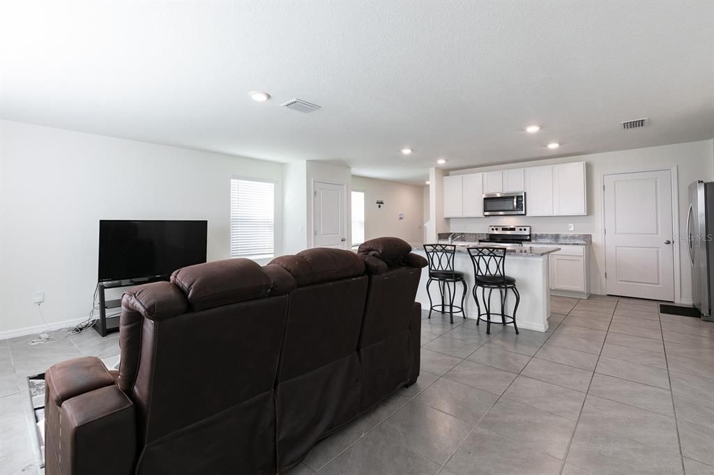 Active With Contract: $295,000 (4 beds, 2 baths, 2198 Square Feet)