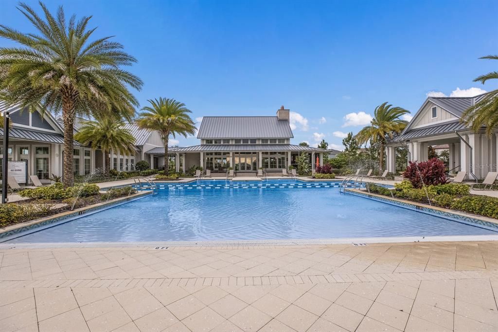 CLUBHOUSE WITH BEACH ENTRY POOL