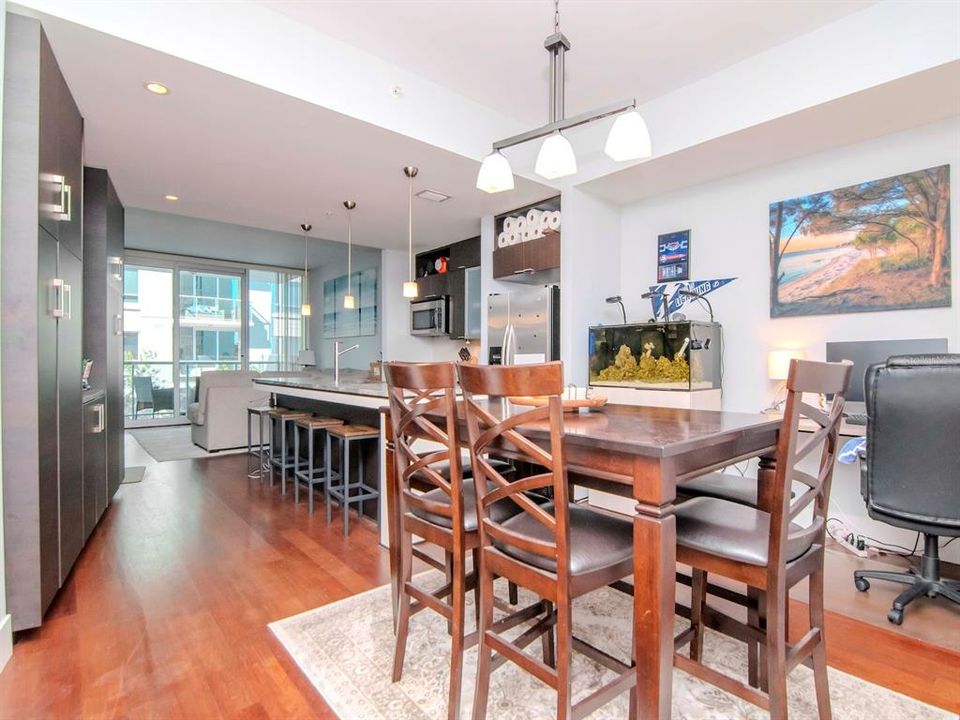 Active With Contract: $539,000 (2 beds, 2 baths, 1282 Square Feet)