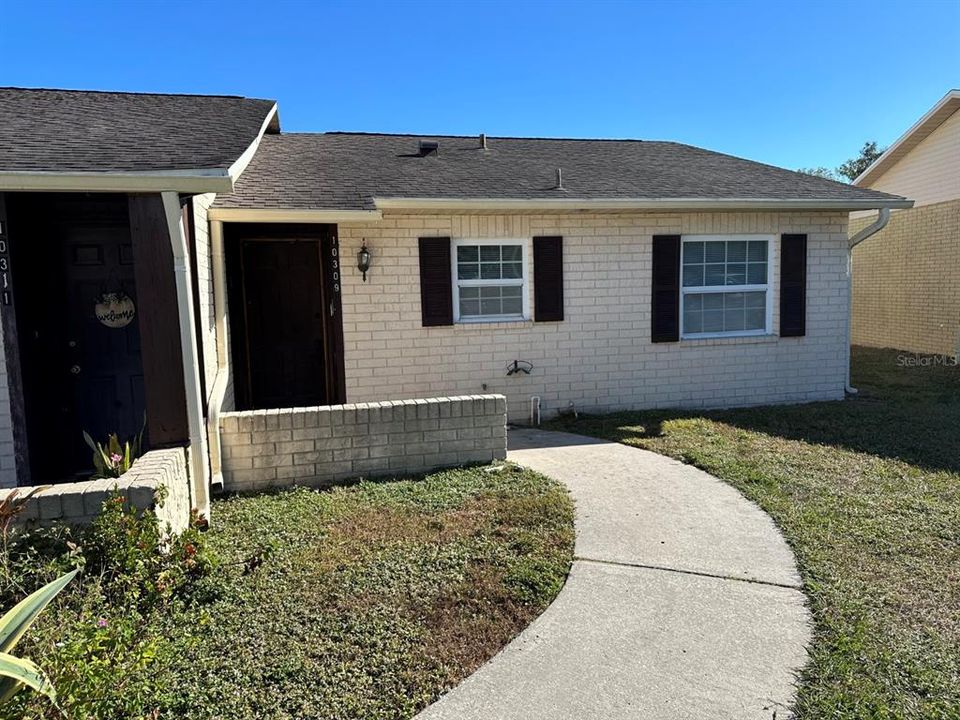 Recently Sold: $170,000 (2 beds, 1 baths, 794 Square Feet)