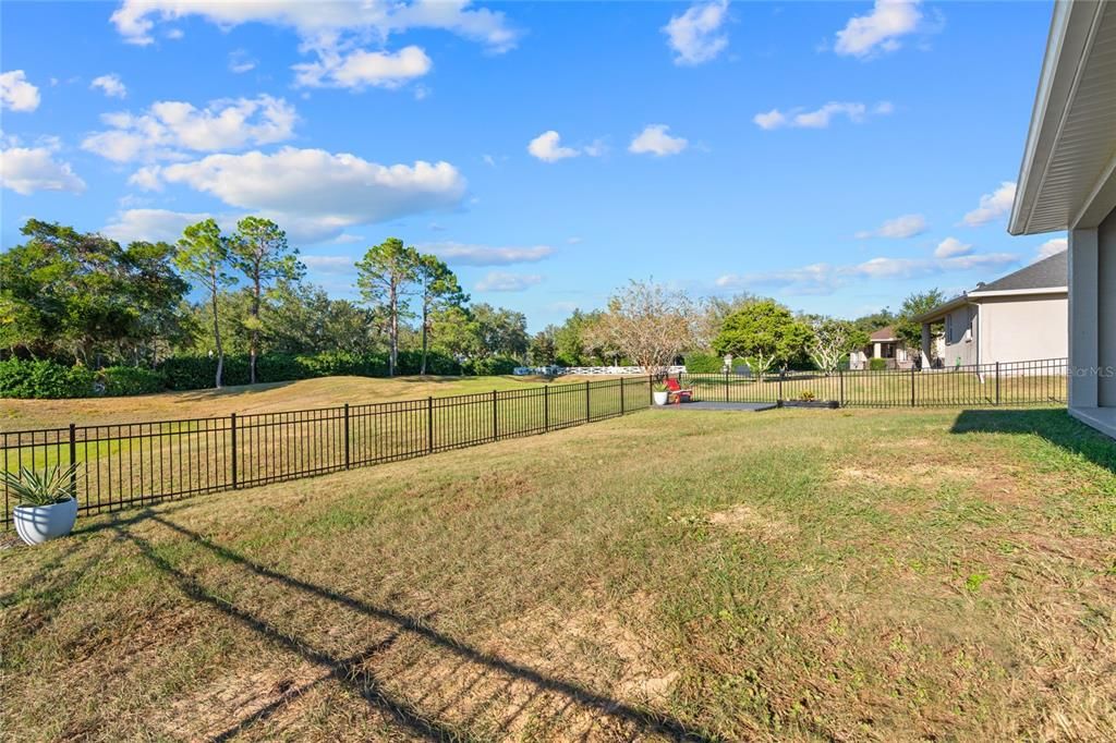 For Sale: $399,000 (3 beds, 2 baths, 2516 Square Feet)