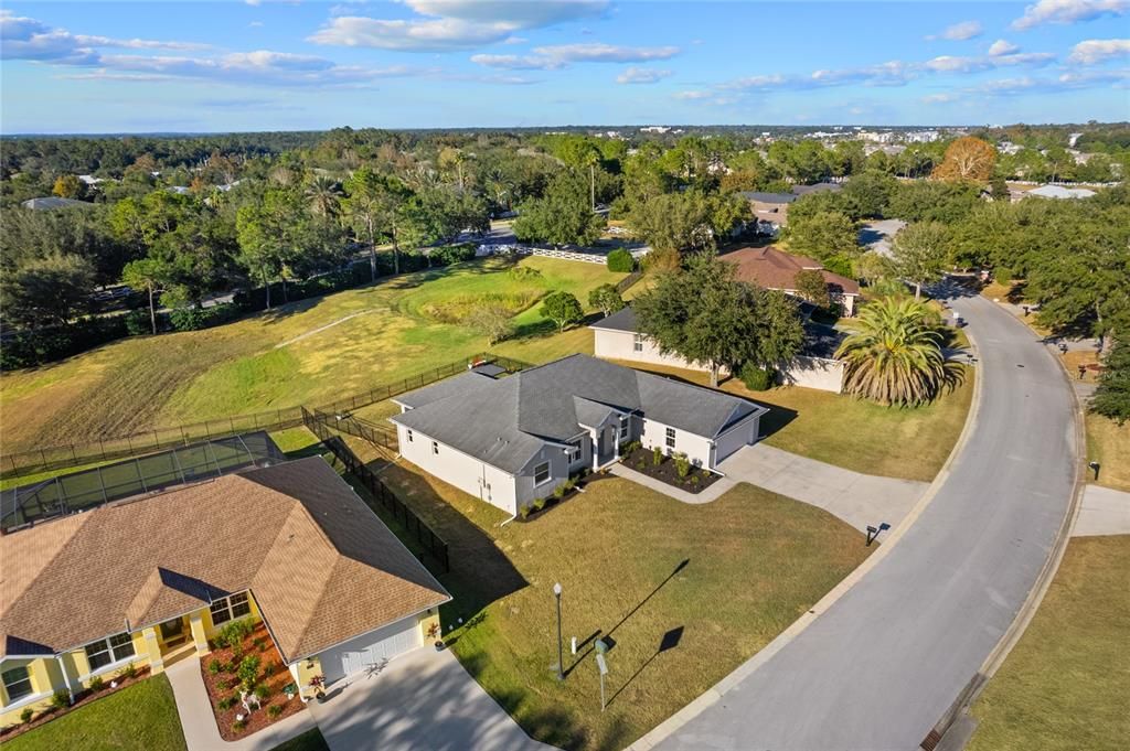 For Sale: $399,000 (3 beds, 2 baths, 2516 Square Feet)