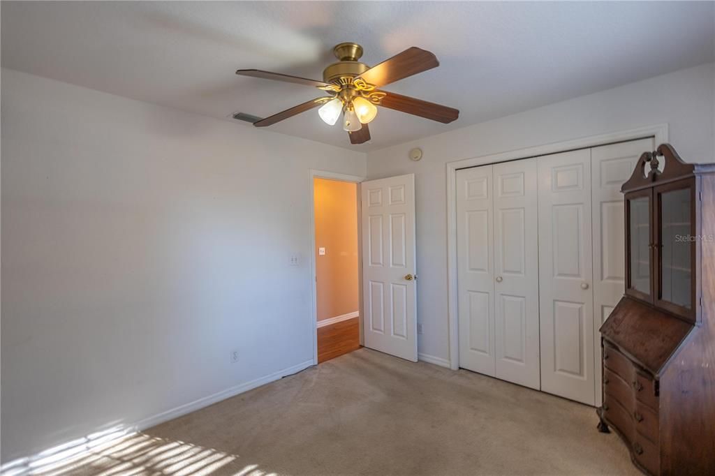 For Sale: $270,000 (3 beds, 2 baths, 1472 Square Feet)