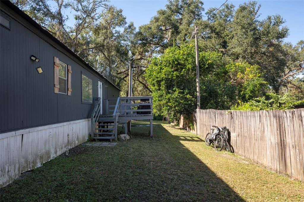 For Sale: $127,000 (2 beds, 2 baths, 1064 Square Feet)