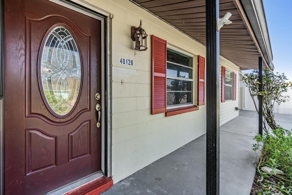 Active With Contract: $300,000 (3 beds, 2 baths, 1232 Square Feet)