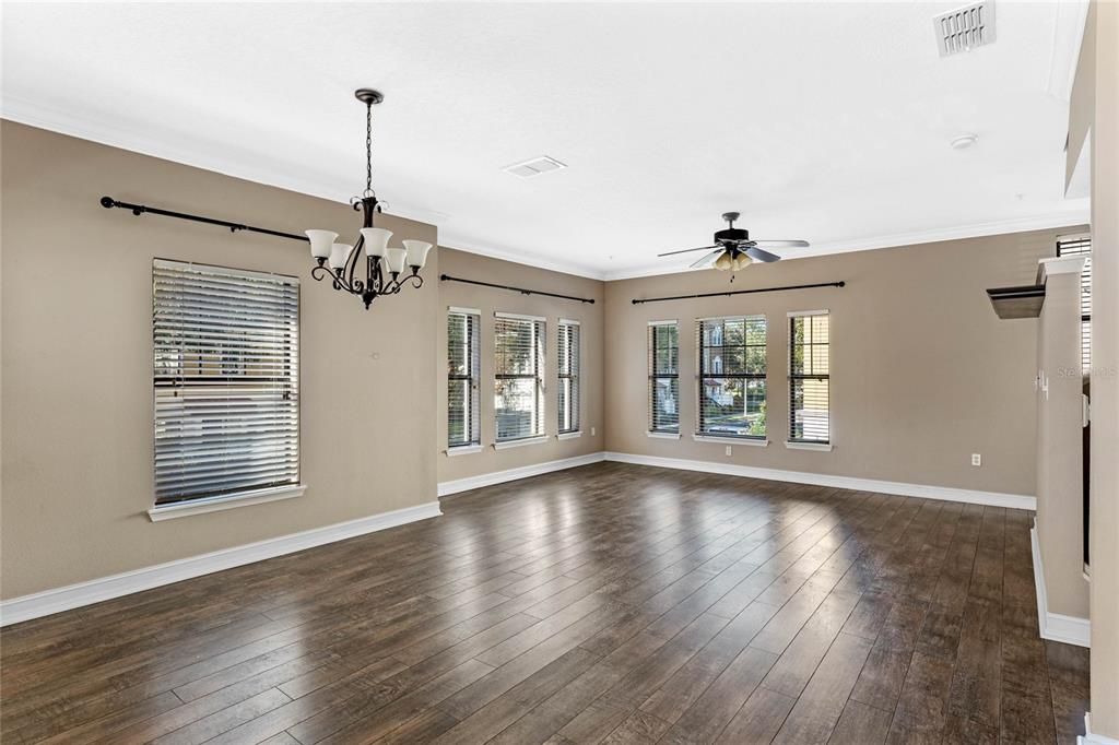 Dining area to living room