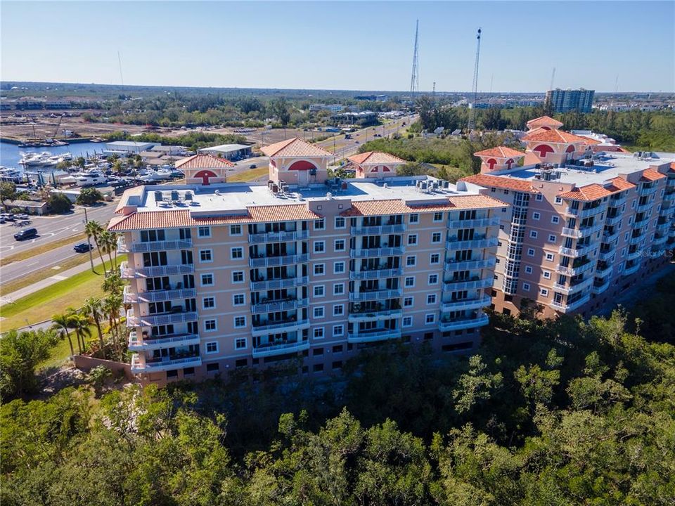 For Sale: $649,999 (3 beds, 2 baths, 2013 Square Feet)