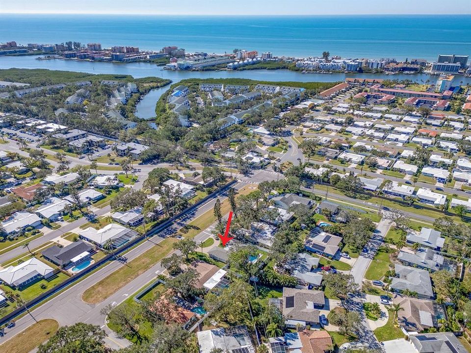 Active With Contract: $679,900 (3 beds, 2 baths, 1962 Square Feet)