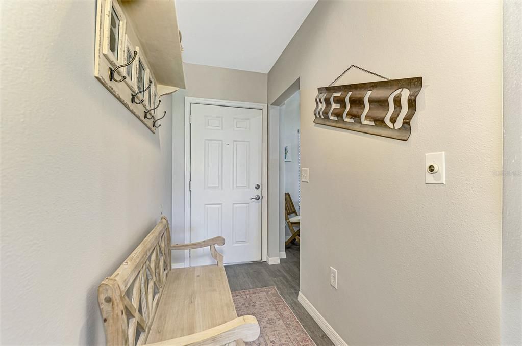 For Sale: $329,000 (2 beds, 2 baths, 1106 Square Feet)